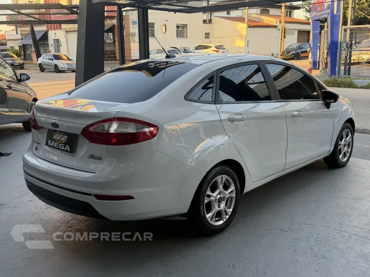 FIESTA 1.6 SE SEDAN 16V FLEX 4P POWERSHIFT