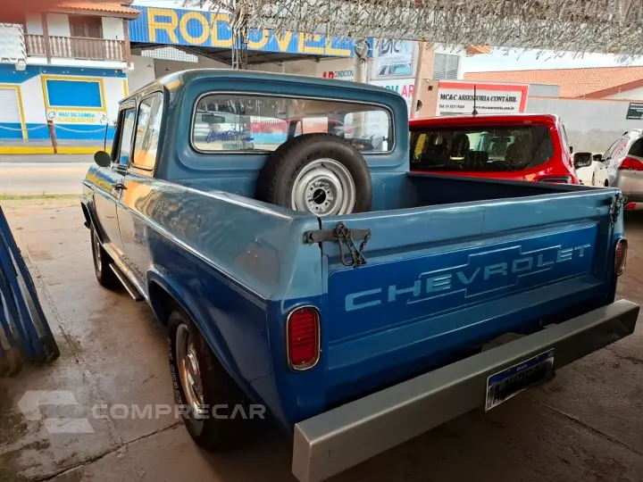 D10 4.0 Custom De Luxe Cs 8V Diesel 2P Manual