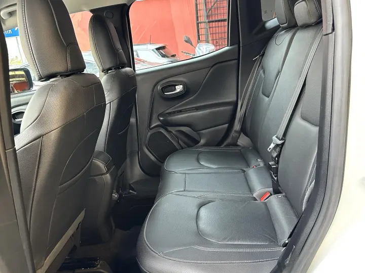 RENEGADE 1.3 T270 TURBO FLEX LONGITUDE AT6