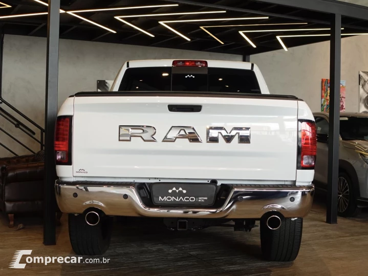 Classic 5.7 V8 32V 4P HEMI LARAMIE AUTOMÁTICO