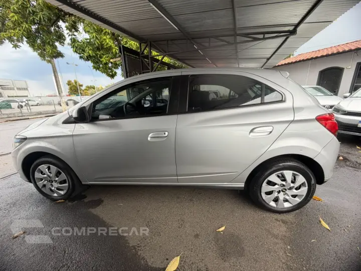 Onix Hatch 1.4 4P FLEX LT