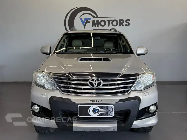 HILUX SW4 3.0 SRV 4X4 7 LUGARES 16V TURBO INTERCOOLER DIESEL