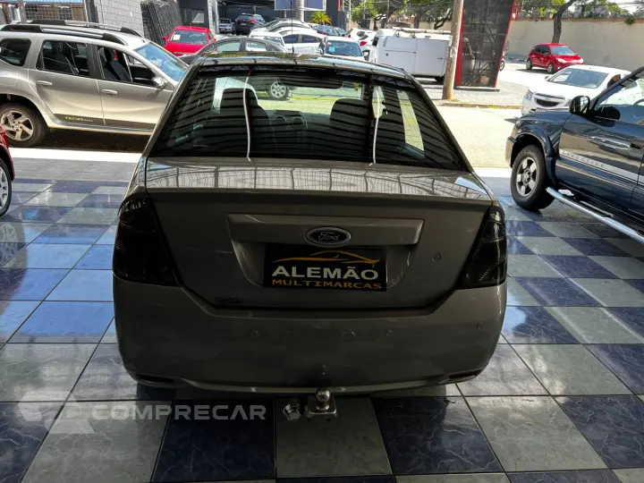 FIESTA 1.6 MPI Class Sedan 8V