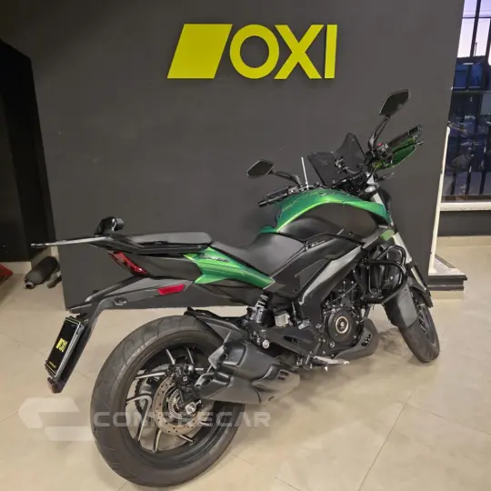 DOMINAR 400