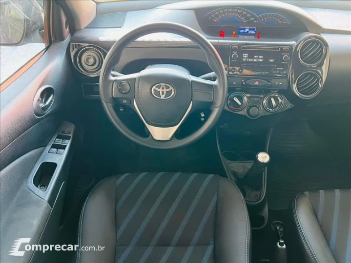 ETIOS 1.5 XS Sedan 16V