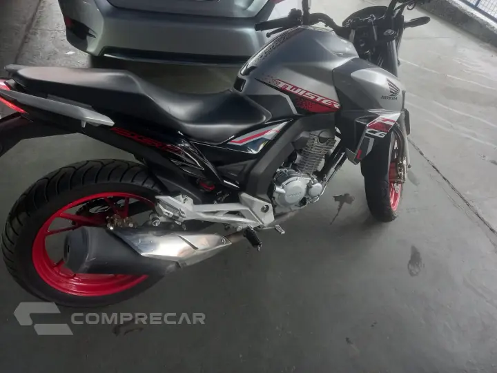 Honda cb 300 Twister