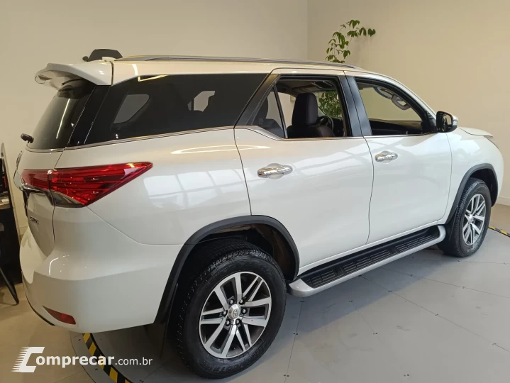 HILUX SW4 2.8 SRX 4X4 16V TURBO INTERCOOLER DIESEL 4P AUTOMÁ