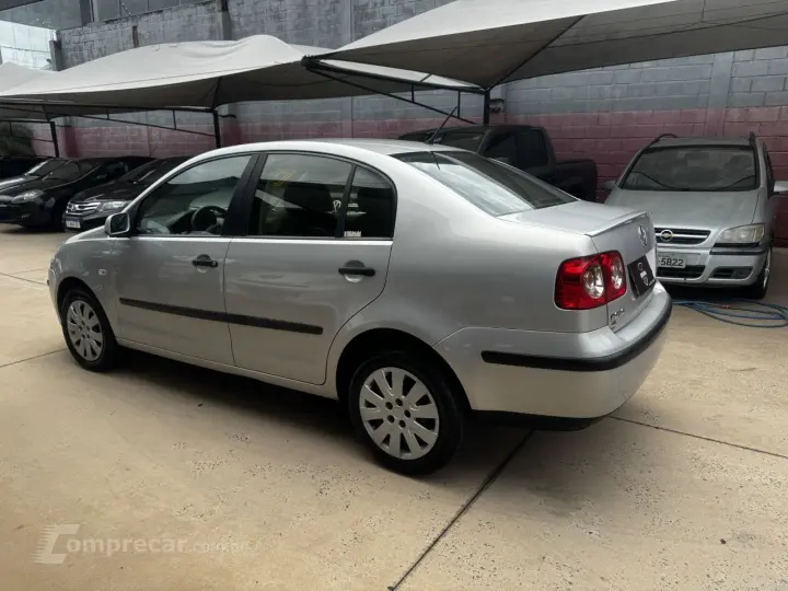 Polo Sedan 1.6 4P FLEX