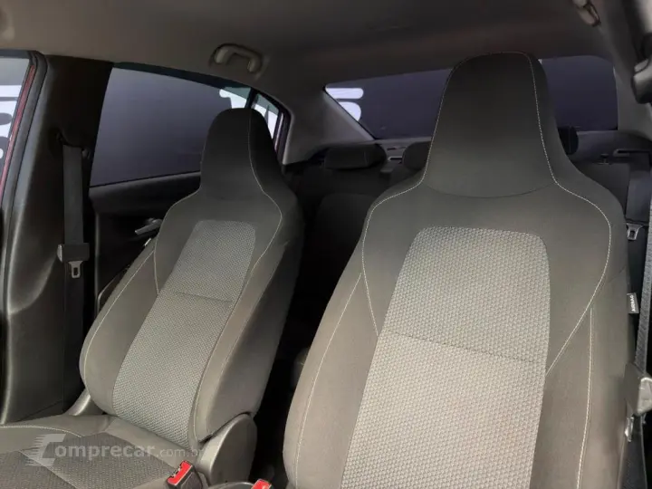 ONIX 1.0 Turbo Plus LT