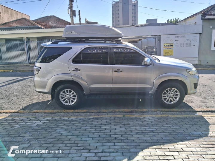 Hilux SW4 2.7 16V 4P FLEX SR 7 LUGARES AUTOMÁTICO