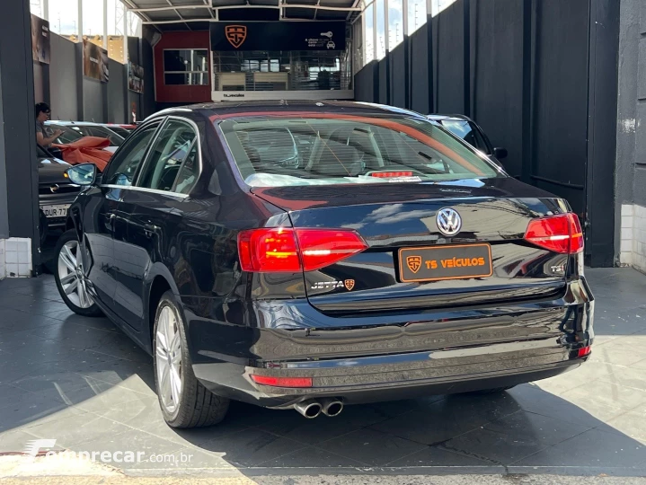 JETTA 2.0 TSI HIGHLINE 211CV GASOLINA 4P TIPTRONIC