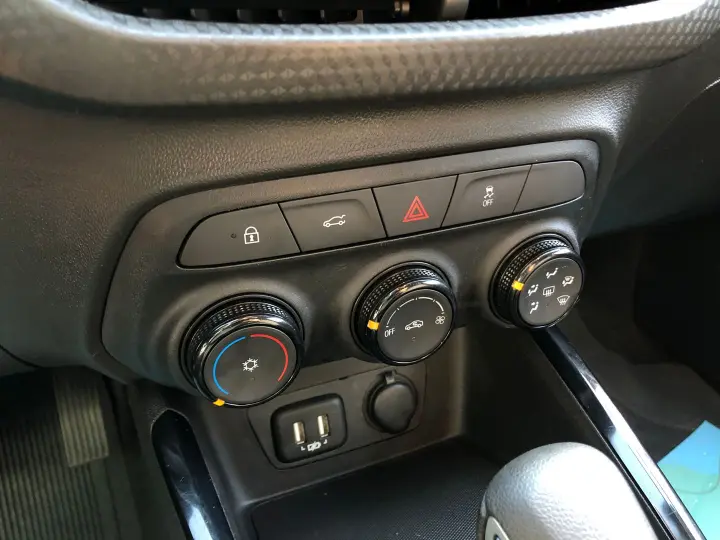 Onix 1.0 Turbo Flex Plus Automático