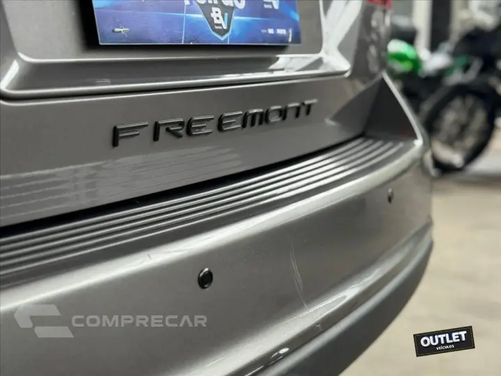 FREEMONT 2.4 EMOTION 16V GASOLINA 4P AUTOMÁTICO