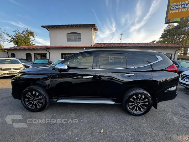 Pajero Sport 	2.4 16V 4P HPE-S AWD TURBO DIESEL AUTOMÁTICO