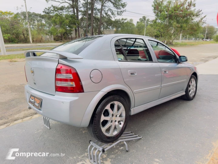 ASTRA 2.0 MPFI Advantage 8V