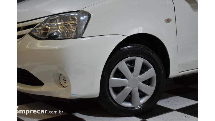 ETIOS HATCH - 1.3 X 16V 4P MANUAL