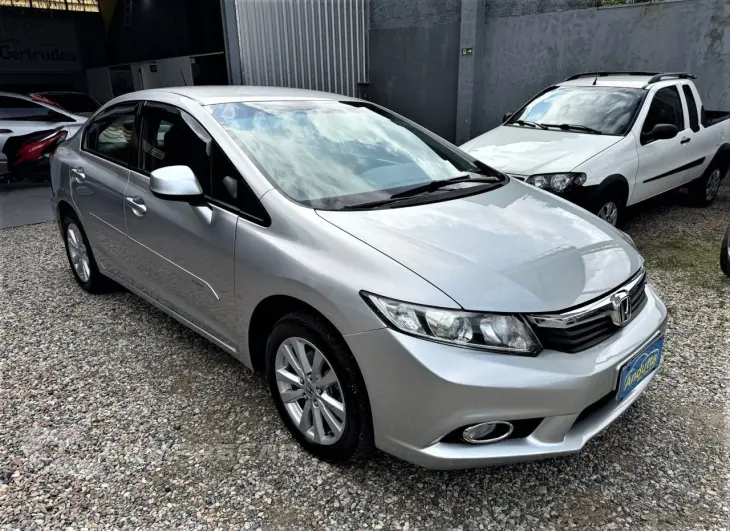 Civic 1.8 16V 4P FLEX LXS AUTOMÁTICO