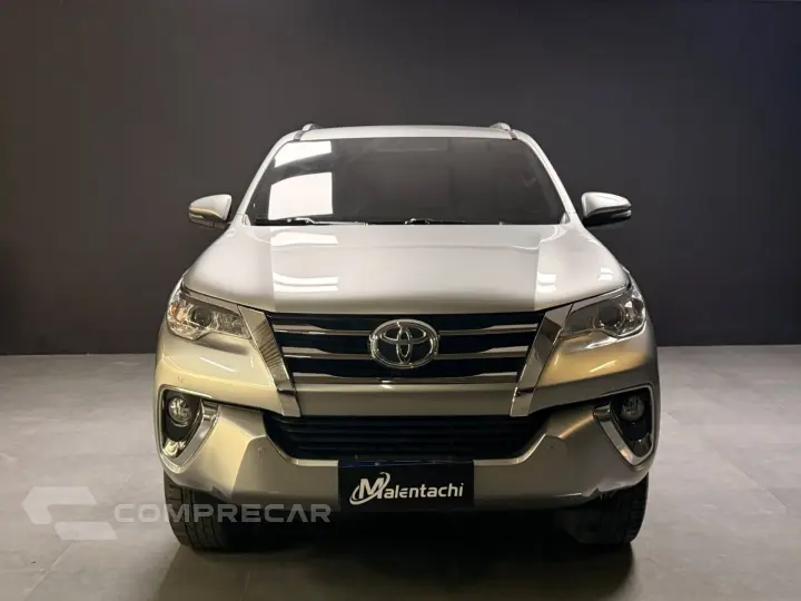 HILUX SW4 2.7 SRV 7 LUGARES 4X2 16V FLEX 4P AUTOMÁTICO