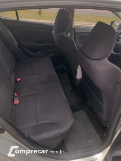 CITY 1.5 LX Sedan 16V