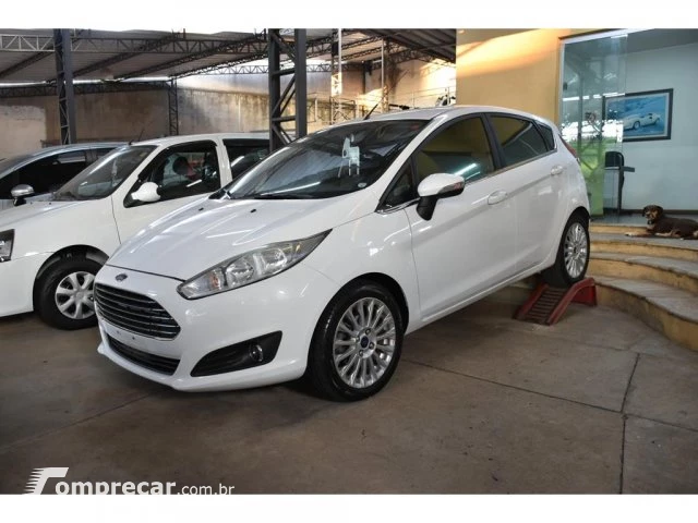 FIESTA HATCH - 1.6 TITANIUM HATCH 16V 4P MANUAL
