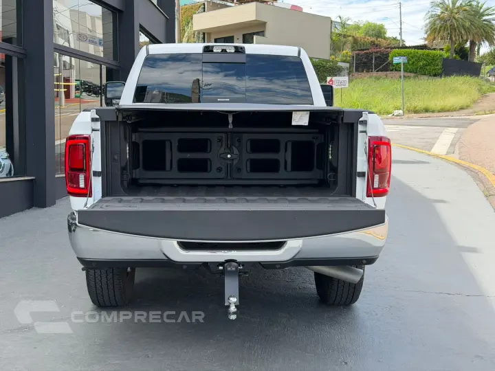 2500 6.7 I6 Turbo Laramie CD 4X4