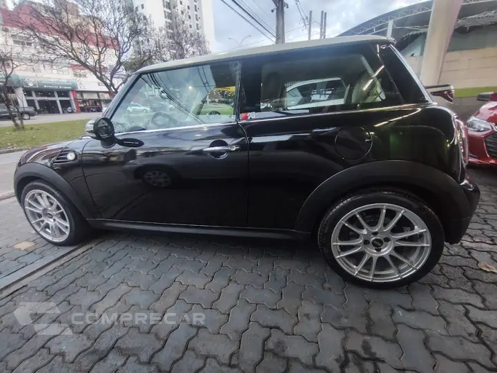 ONE 1.6 16V
