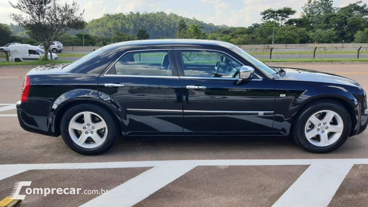 300 C 5.7 Hemi Sedan V8 16V