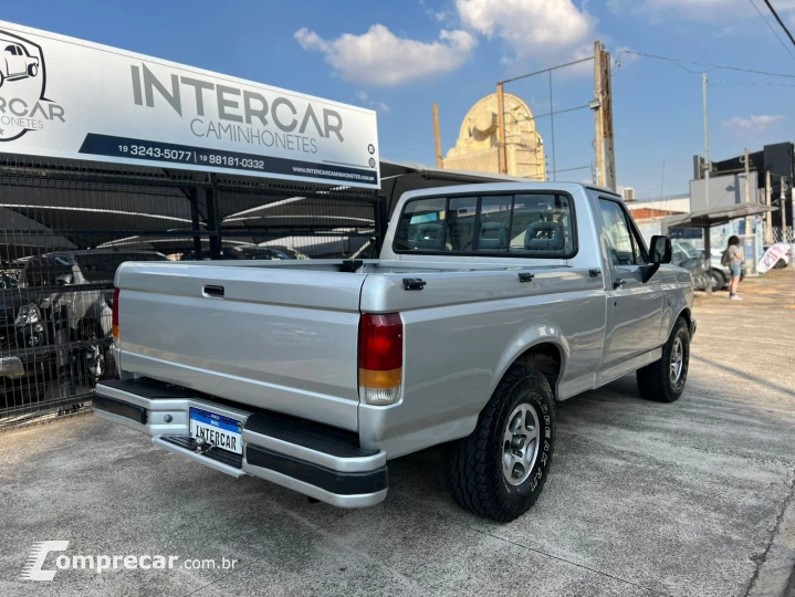 F-1000 2.5 XLT 4X2 CS 8V Turbo
