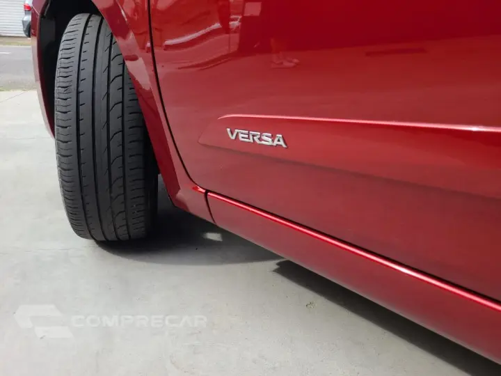 VERSA Exclusive 1.6 16V Flex Aut.