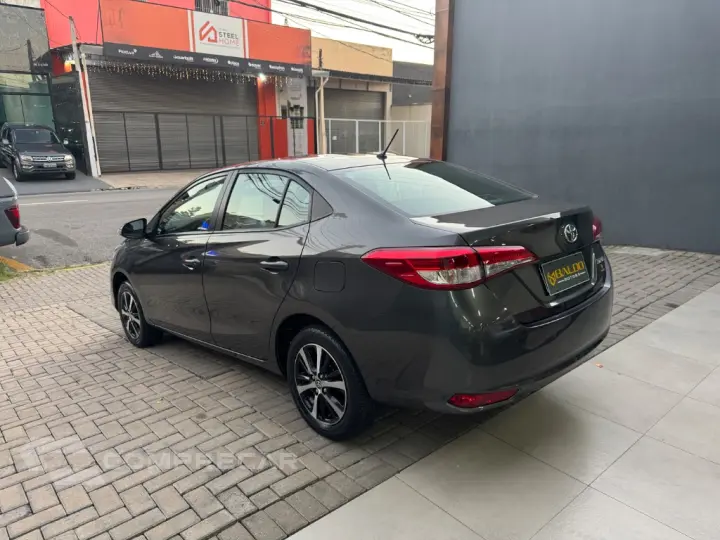 YARIS XL Live Sedan 1.5 Flex 16V 4p Aut.
