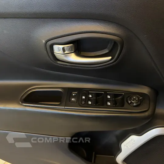 Renegade Longitude 1.8 4x2 Flex 16V Aut.