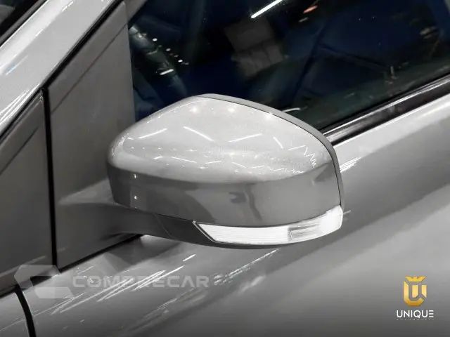 FOCUS HATCH - 2.0 TITANIUM HATCH 16V 4P AUTOMÁTICO