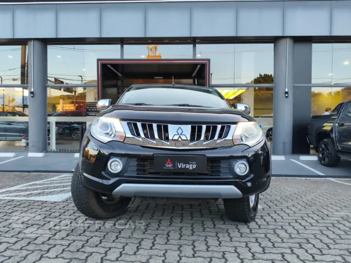 L200 TRITON 2.4 16V Turbo Sport HPE TOP CD 4X4