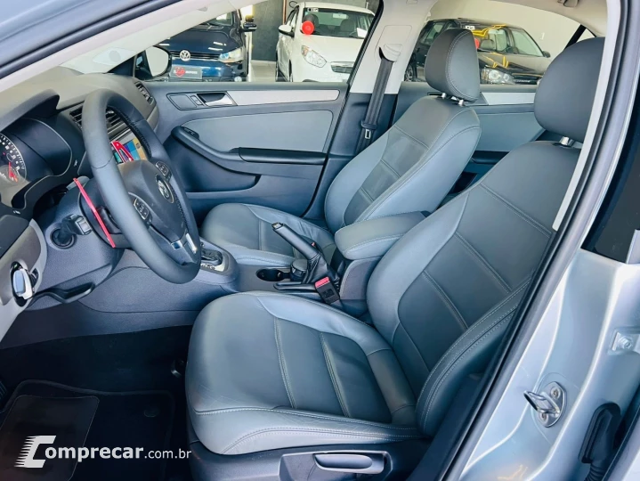 JETTA 2.0 COMFORTLINE 120CV FLEX 4P TIPTRONIC