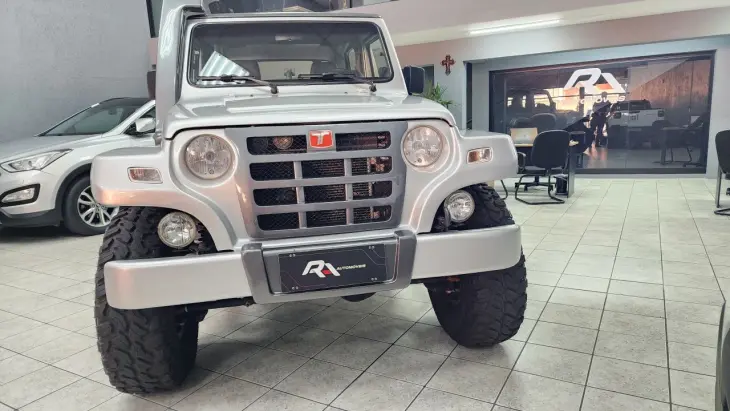 T-4 4x4 3.0 TB Int. Cap. Rígida Diesel