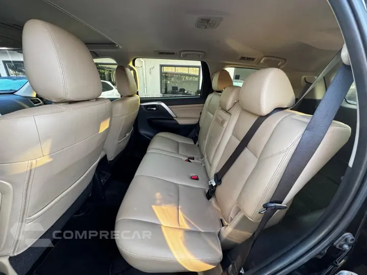 Pajero Sport 	2.4 16V 4P HPE-S AWD TURBO DIESEL AUTOMÁTICO