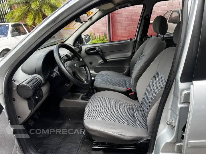 Classic Sedan 1.0 4P VHCE FLEX LS