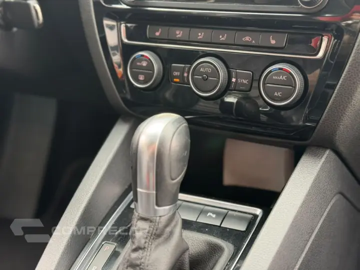JETTA Highline 2.0 TSI 16V 4p Tiptronic