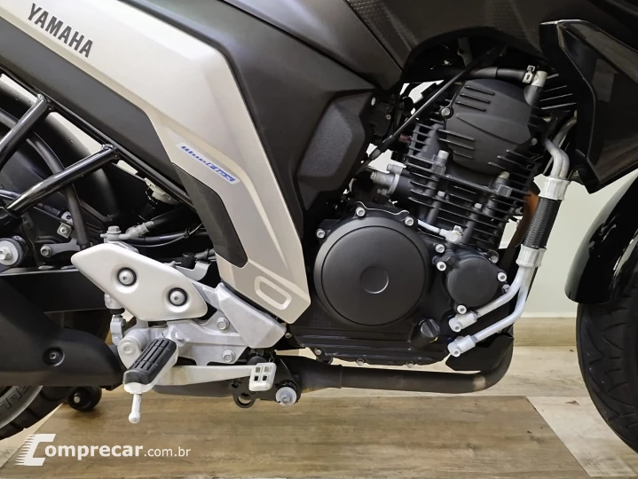 Fazer FZ25