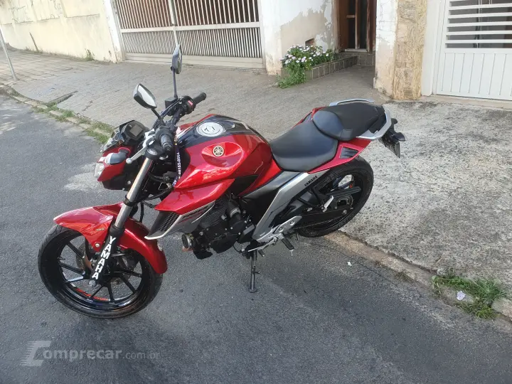 Fazer 250