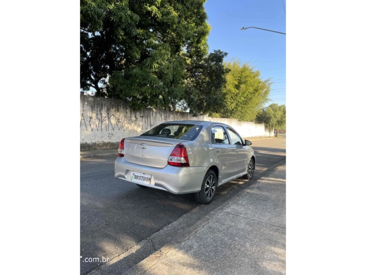 ETIOS 1.5 PLATINUM SEDAN 16V FLEX 4P AUTOMÁTICO
