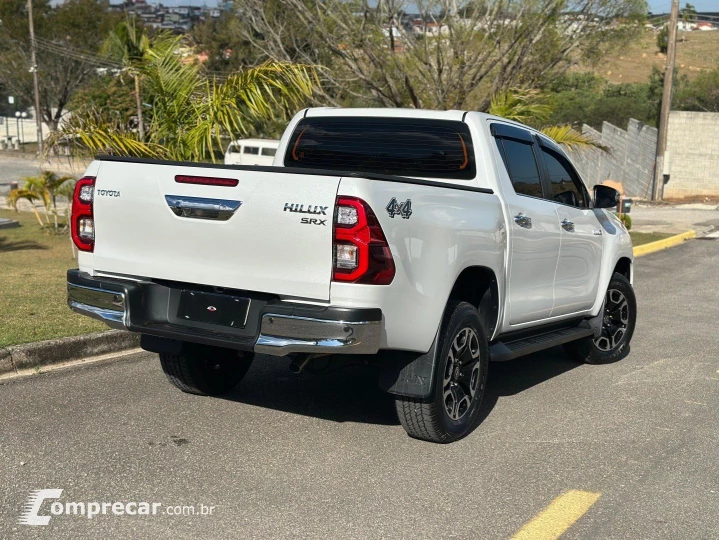 HILUX 2.8 D-4D TURBO DIESEL CD SRX 4X4 AUTOMÁTICO