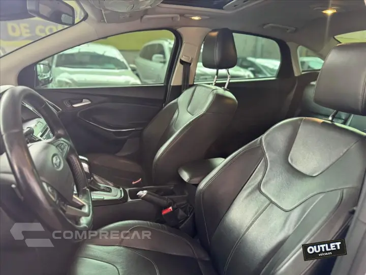 FOCUS 2.0 TITANIUM FASTBACK 16V FLEX 4P POWERSHIFT