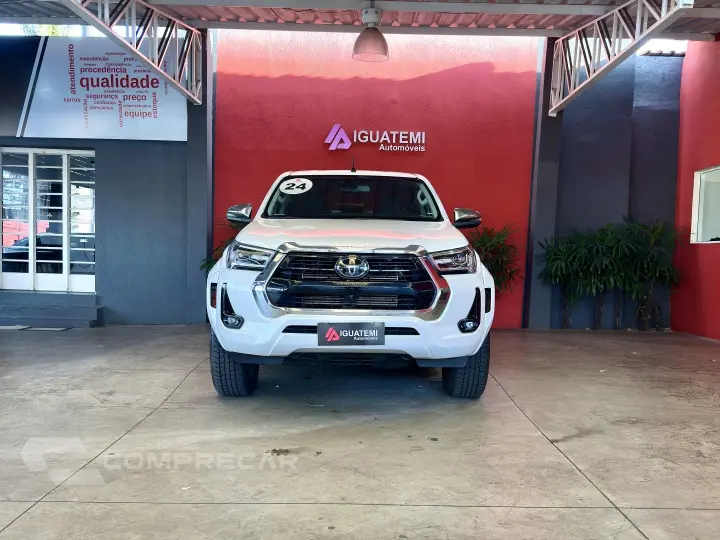 HILUX 2.8 D-4D TURBO DIESEL CD SRX PLUS 4X4 AUTOMÁTICO