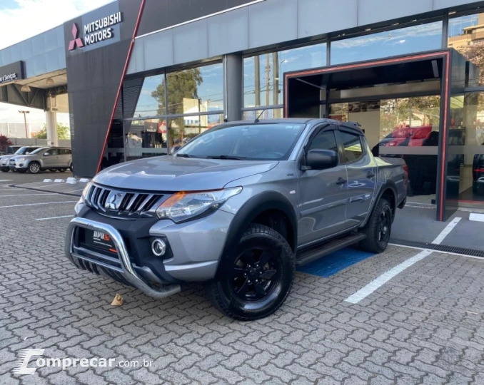 L200 TRITON 2.4 16V Turbo Sport Outdoor GLS CD 4X4