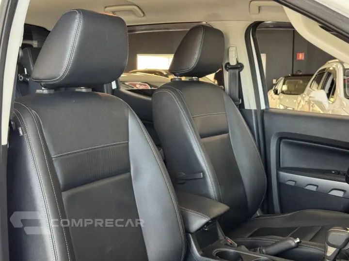 Ranger 3.2 20V CABINE DUPLA 4X4 LIMITED TURBO DIESEL AUTOMÁT