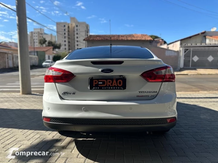 FOCUS 2.0 Titanium Sedan 16V