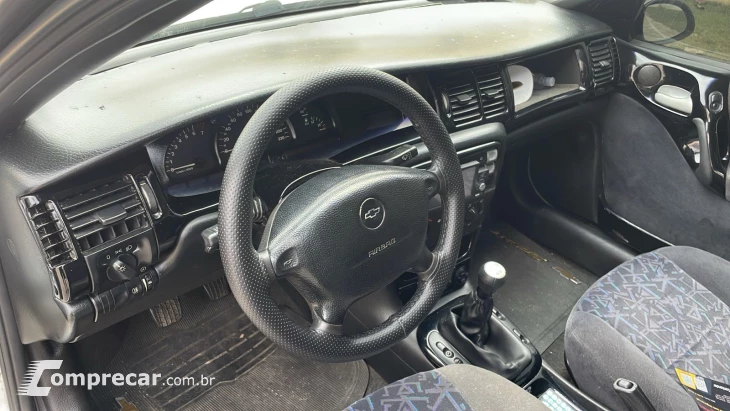 VECTRA 2.0 MPFI GLS 8V