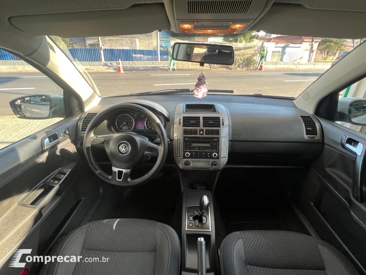 POLO SEDAN 1.6 MI Comfortline 8V