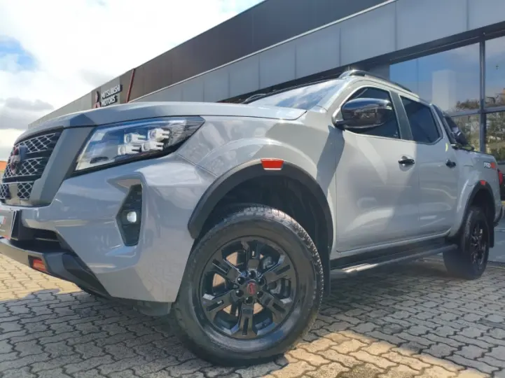 FRONTIER 2.3 16V Turbo Pro4x CD 4X4